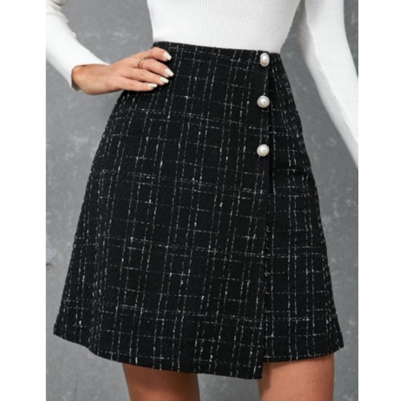 Classic Button Detail Tweed Mini Skirt - Picture 2 of 5
